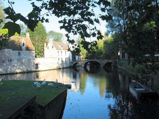 The Princely Beguinage Ten Wijngaarde